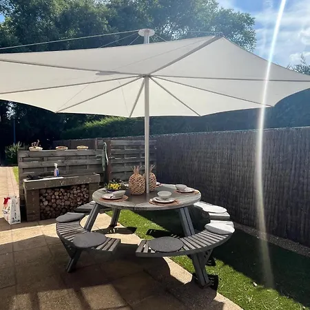 Schorpioen - Quiet Location In Oostduinkerke 別荘